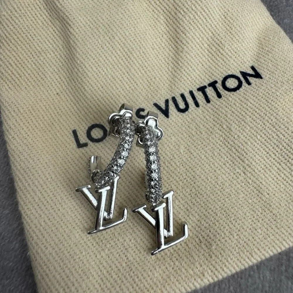 Louis Vuitton LV Initials Iconic Drop Earrings Palladium - Picture 7 of 10